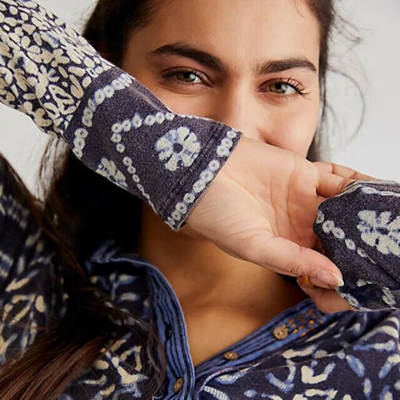 Free People We The Free Shibori Dreams Tee Cotton Printed Blouse Top S - Picture 2 of 8